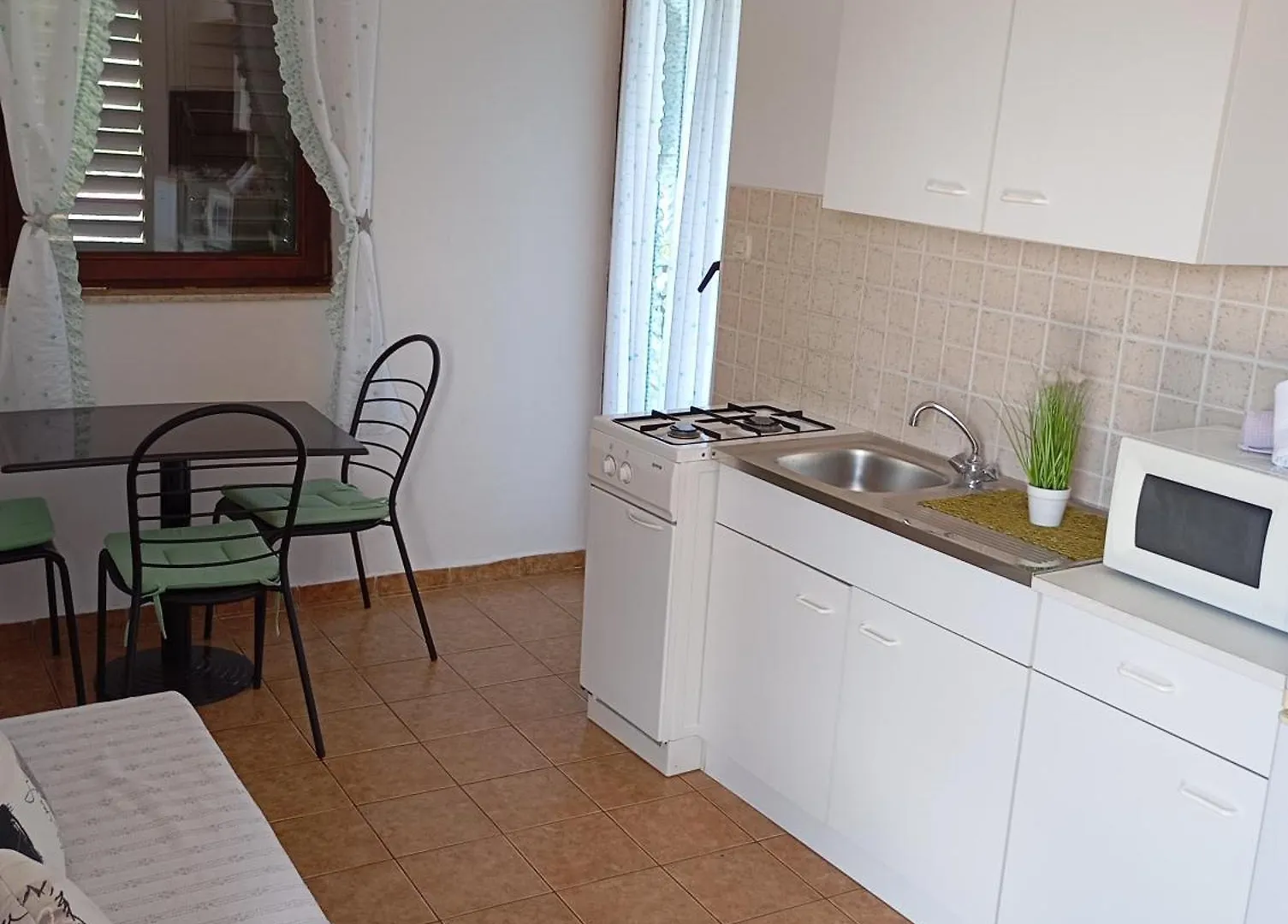 Apartments Nina Ravni