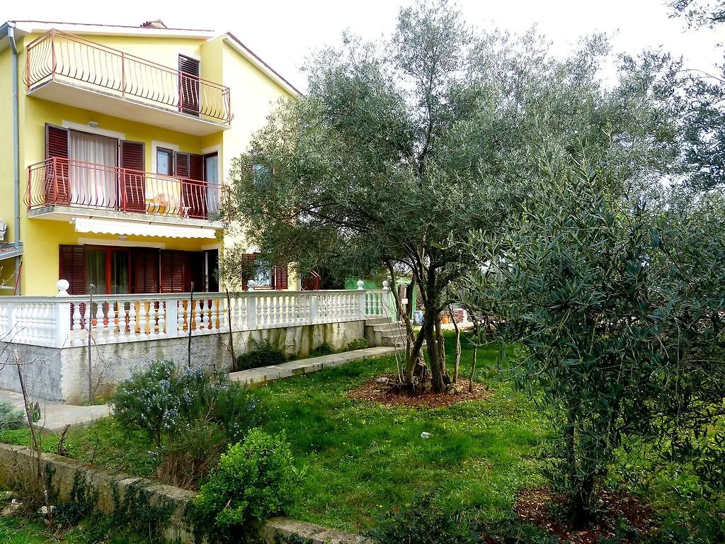 Apartments Nina Ravni