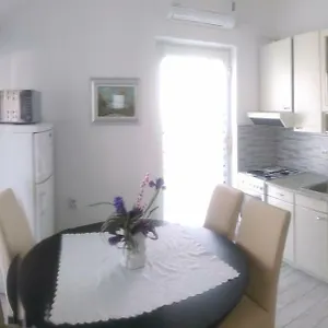  Apartment Tihana